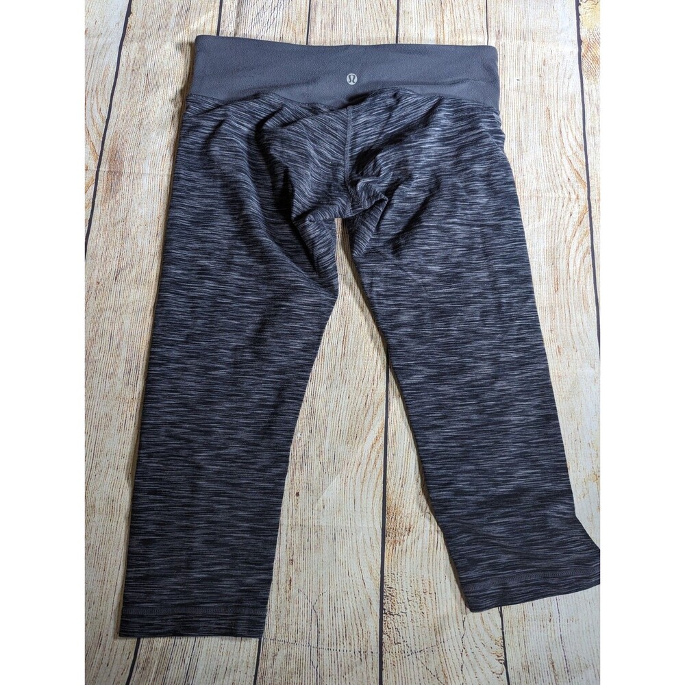 Lululemon Crop Leggings Womens 8 Gray Heather Stretch Gym Yoga Capris